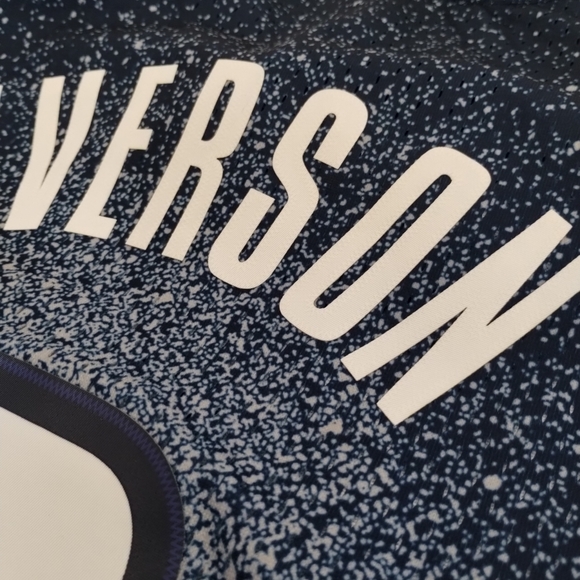Medium Allen Iverson Georgetown Hoyas Mitchell Ness NCAA SWINGMAN Jersey - Picture 3 of 8